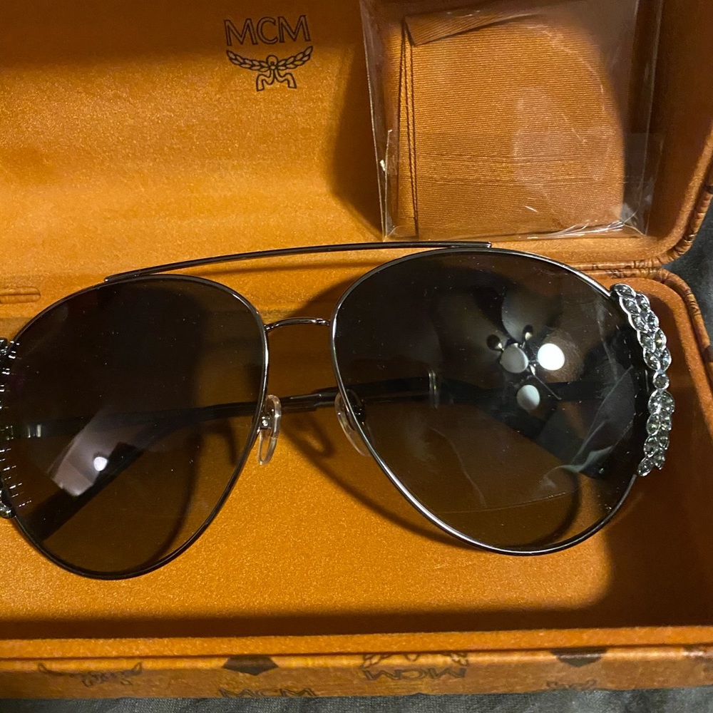 Mcm glasses